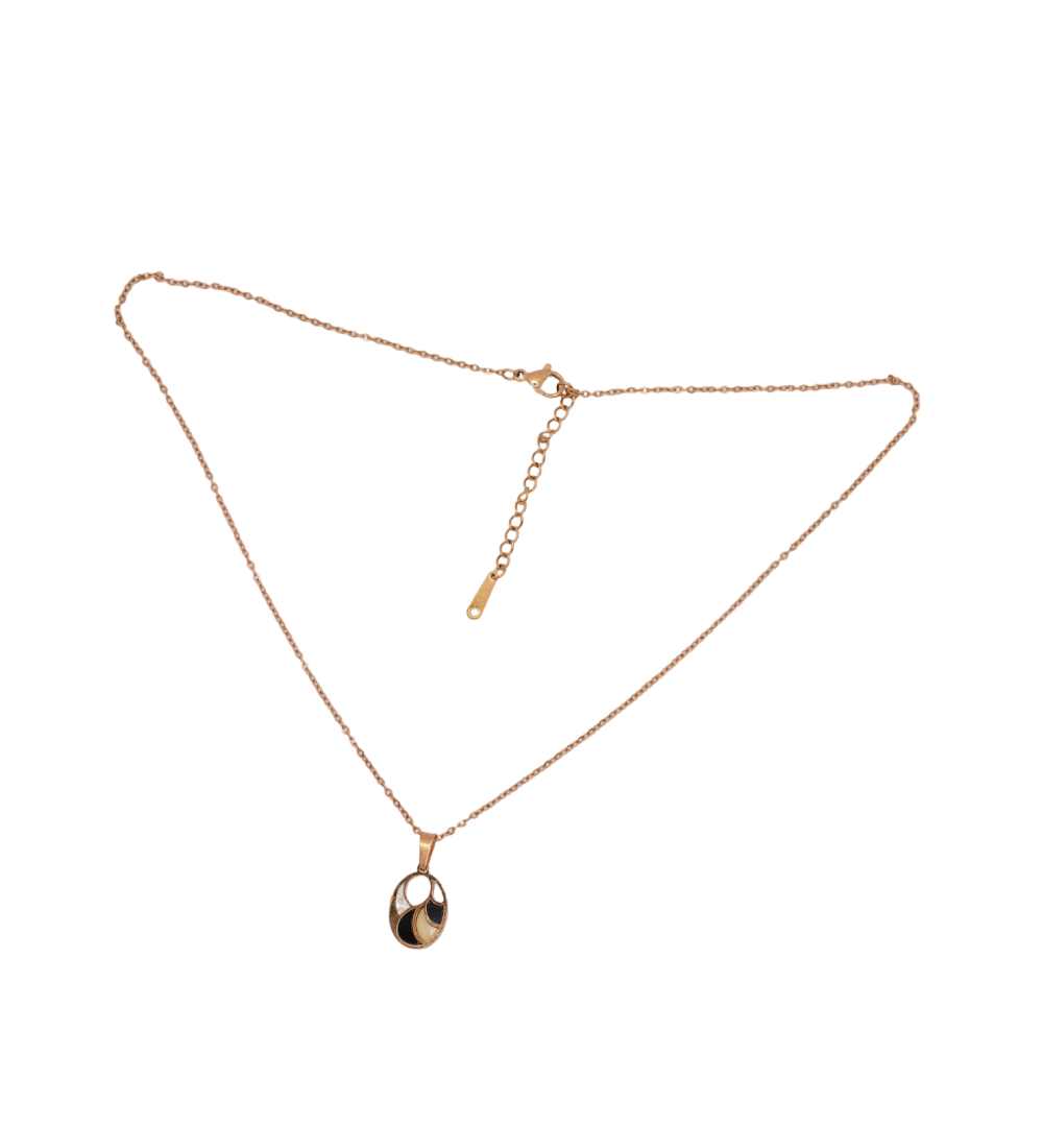 Rose Gold Chain necklace with elegant locket