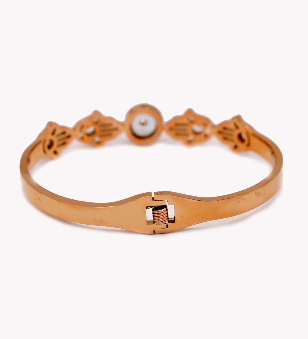 Gold look Bracelet for women at affordable price