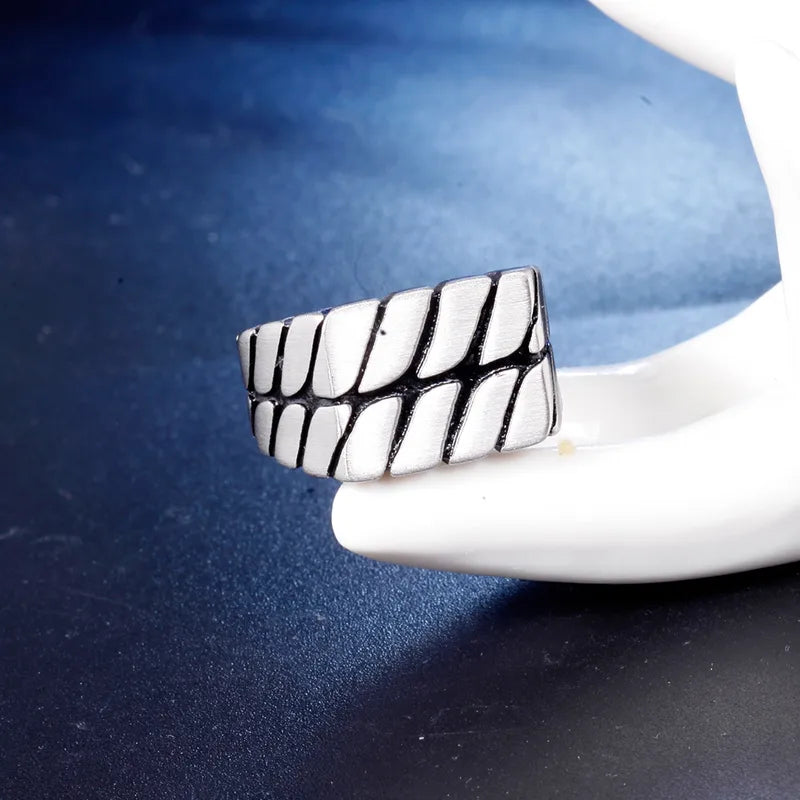 Premium Men's Statement Ring – Brushed Finish | Auksia