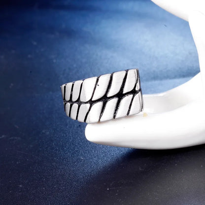 Premium Men's Statement Ring – Brushed Finish | Auksia