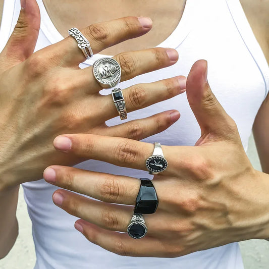 Men's Crystal-Set Ring – Refined Detail | Auksia