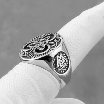 Premium Men's Statement Ring – Polished Finish | Auksia